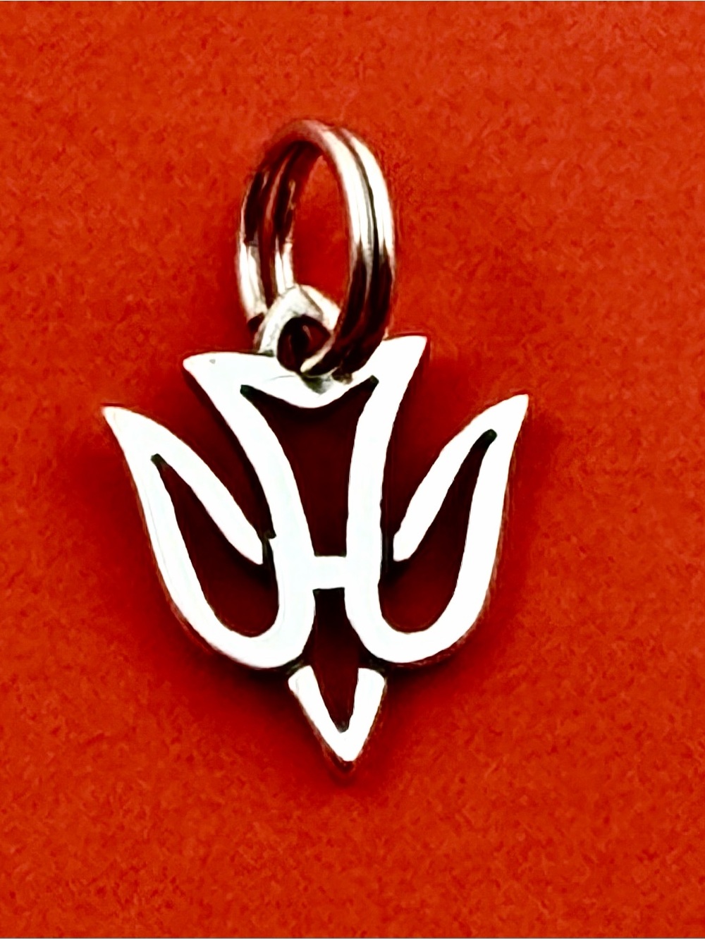 James Avery Retired Sterling Silver DESCENDING DOVE Charm